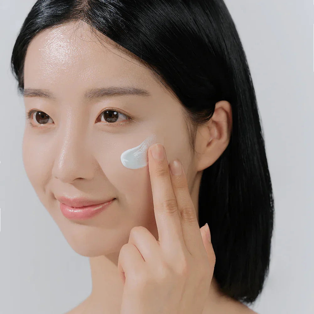 Skin 1004 Hyalu-Cica Water-Fit Sun Serum SPF50+ PA++++ 15ml MINI